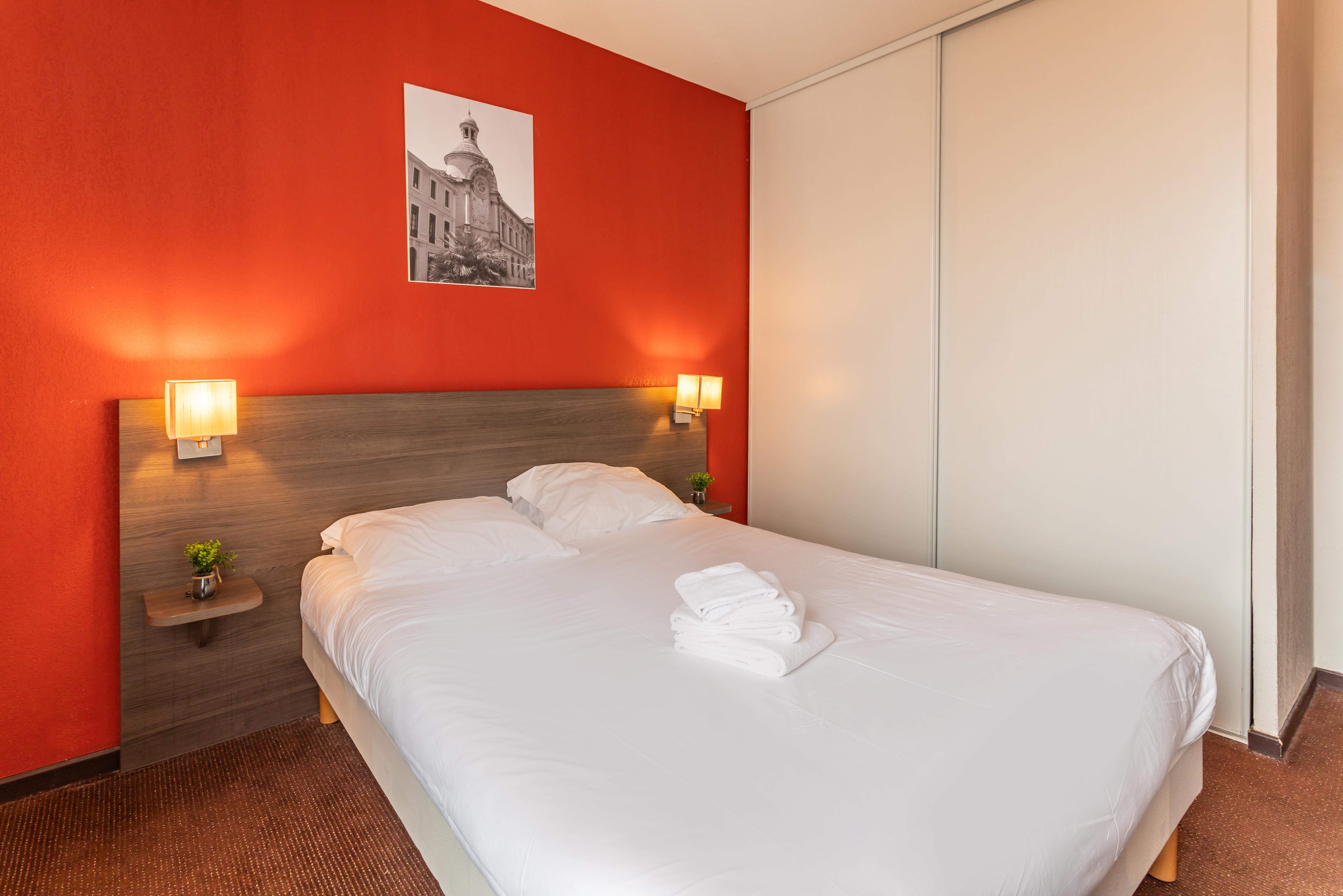 Comfort Aparthotel Nimes Centre Buitenkant foto