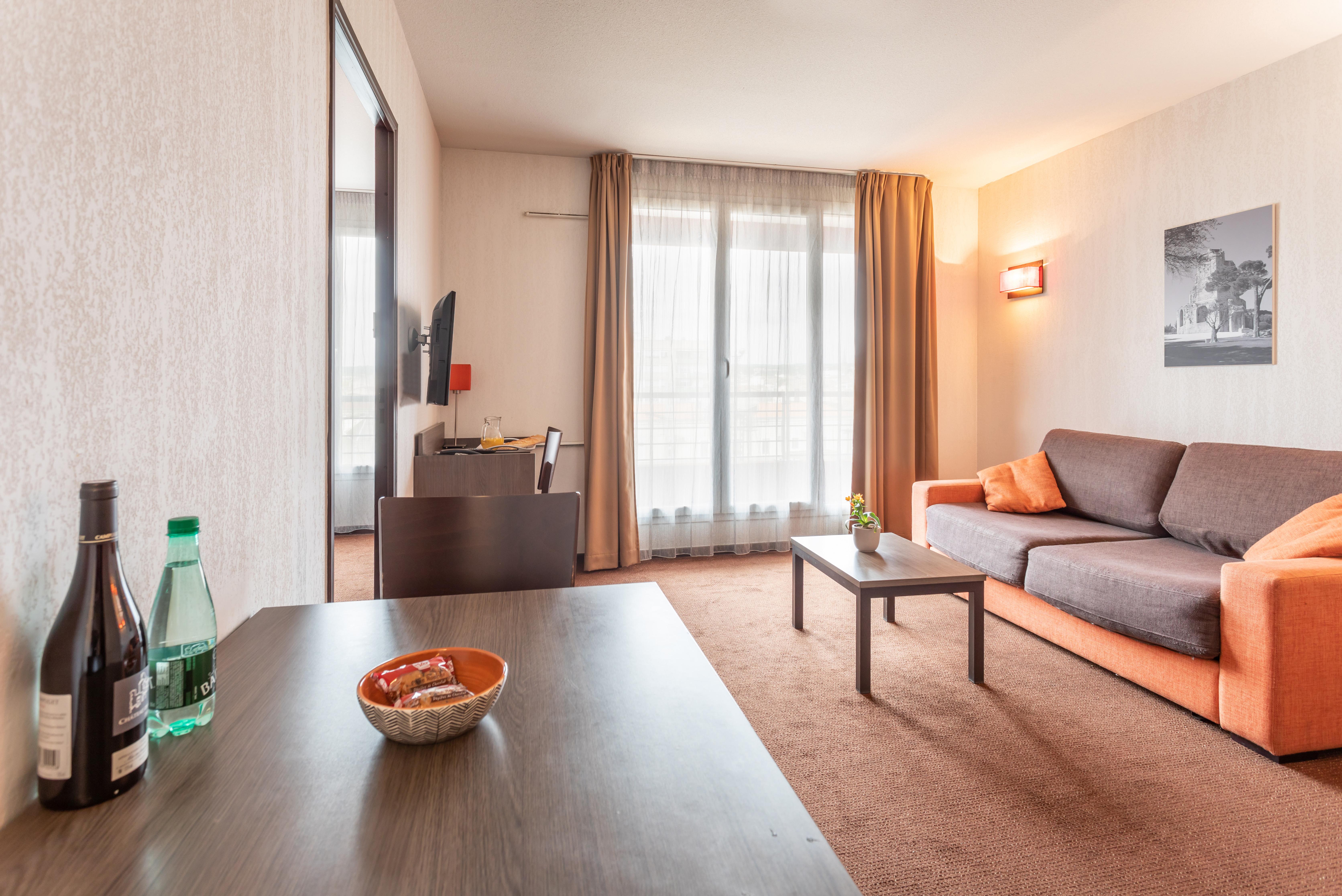 Comfort Aparthotel Nimes Centre Buitenkant foto