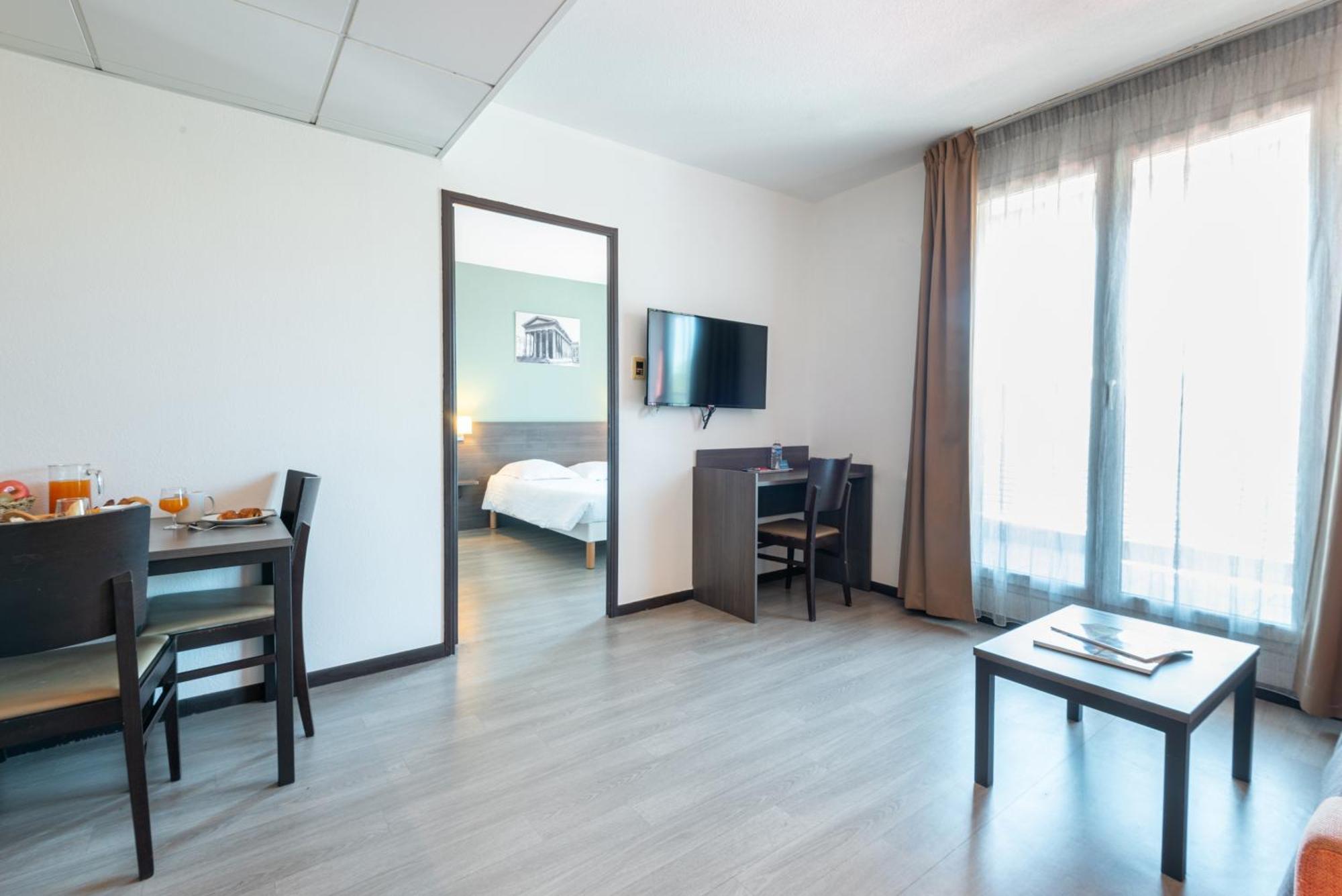 Comfort Aparthotel Nimes Centre Buitenkant foto
