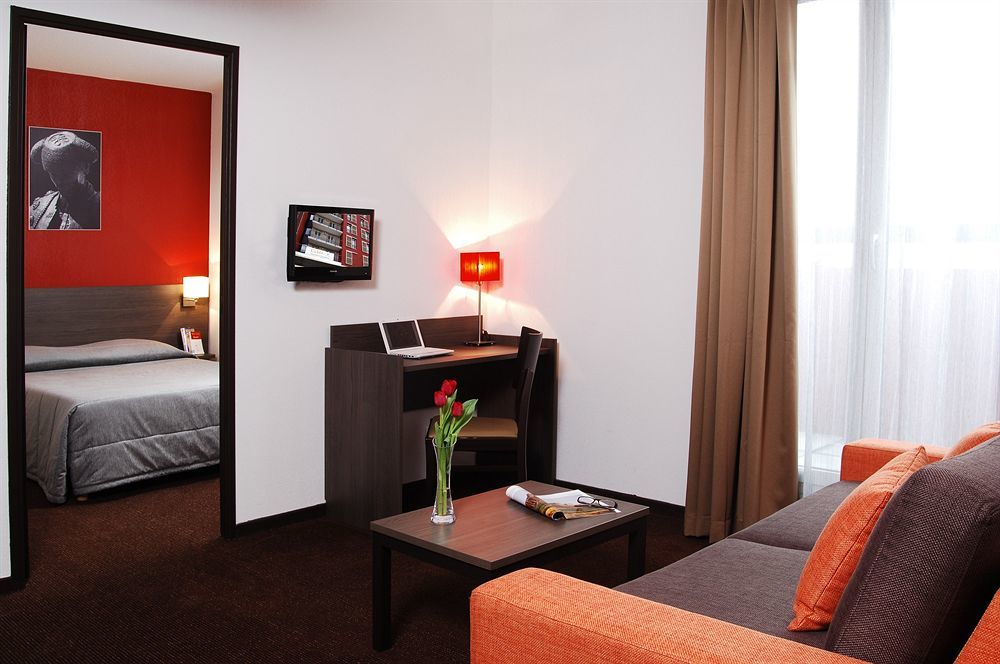 Comfort Aparthotel Nimes Centre Kamer foto